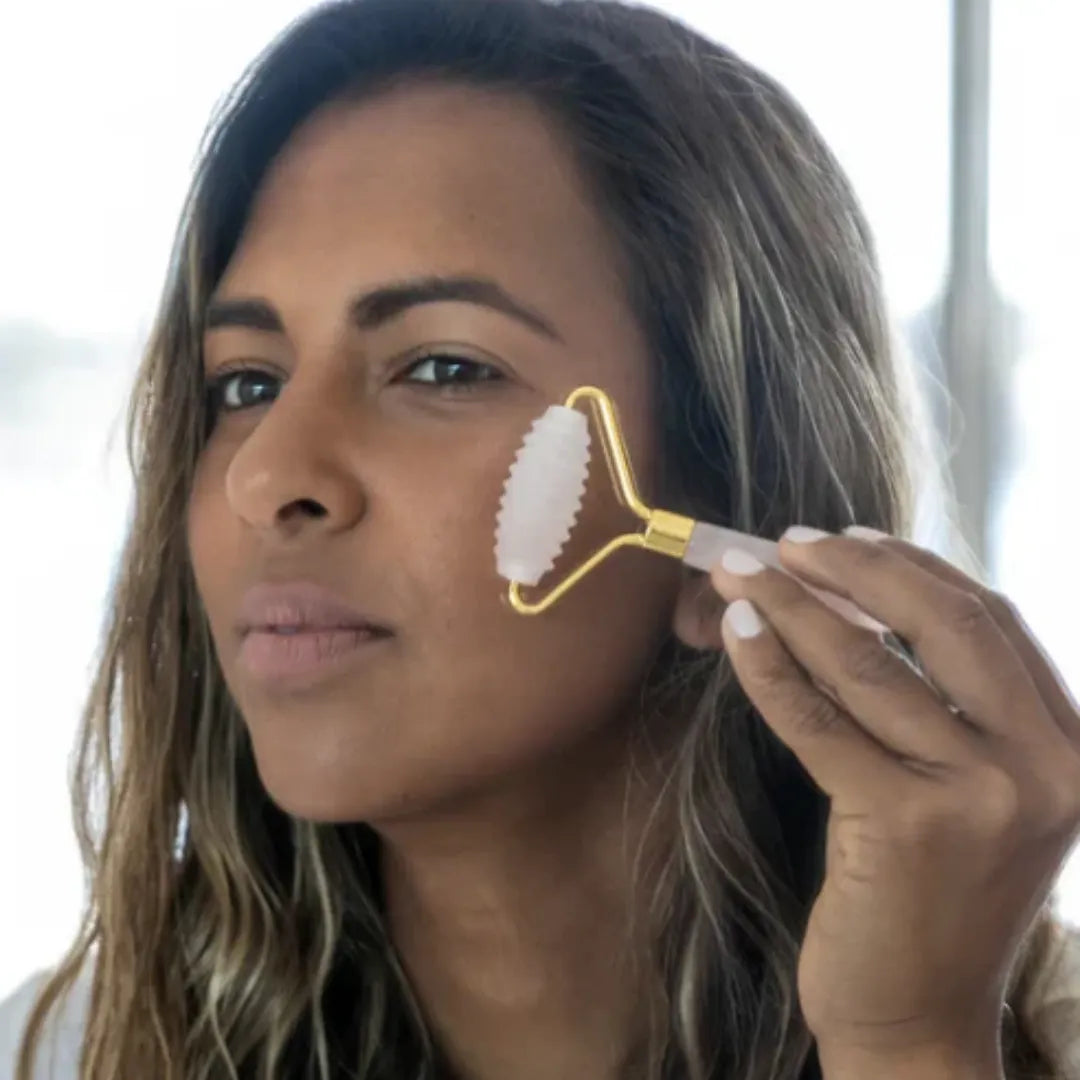 SUMMER SALT BODY ROSE QUARTZ CRYSTAL FACIAL