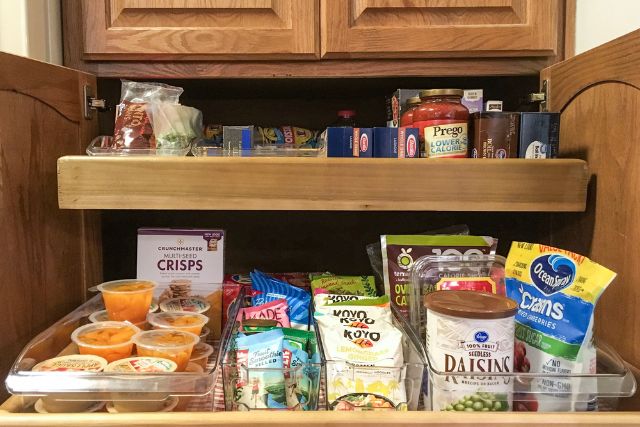 How to Stock a Low Calorie Snack Pantry on a Budget